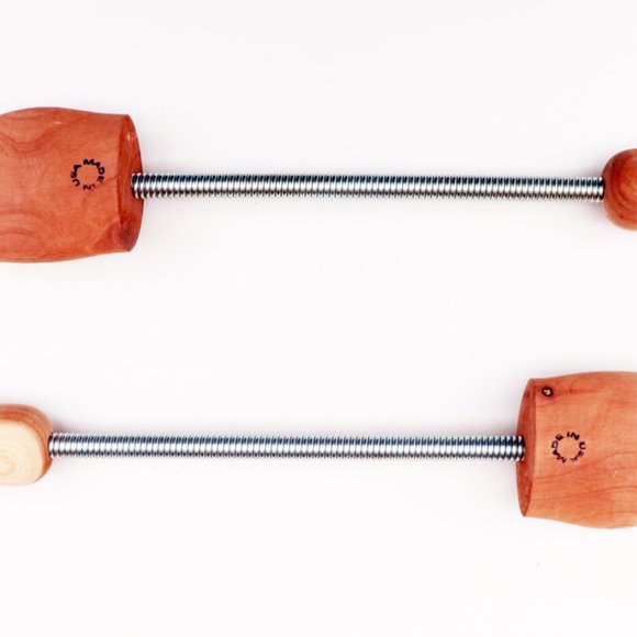 Cedar shoe trees - Picture 3 of 4
